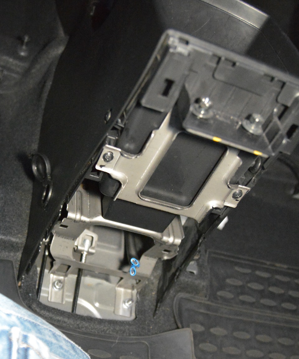 d05c014s 960 крепление телефона в солярисе