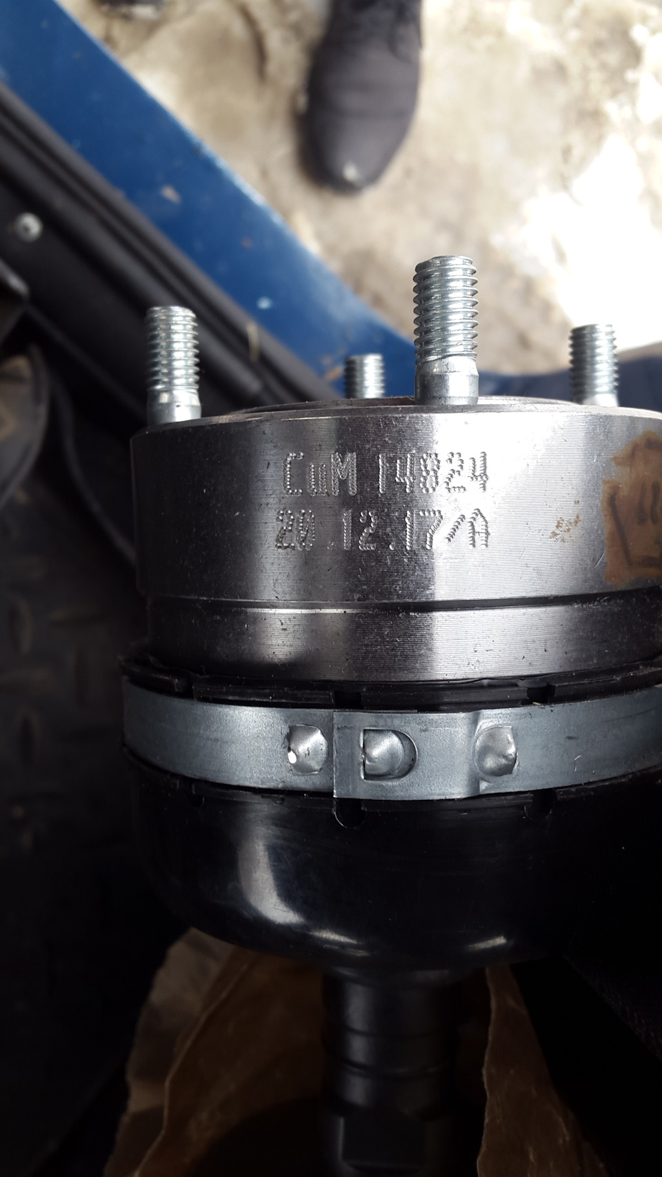 Замена крестовины на шрус — Lada 4x4 3D, 1,7 л, 2013 года | визит на ...