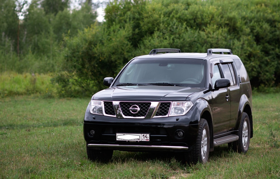 Отзывы ниссан патфайндер 2007 дизель 2.5. Nissan Pathfinder 3.3 at. Nissan Pathfinder 360. Nissan Pathfinder зеленый. Ниссан Патфайндер на природе.