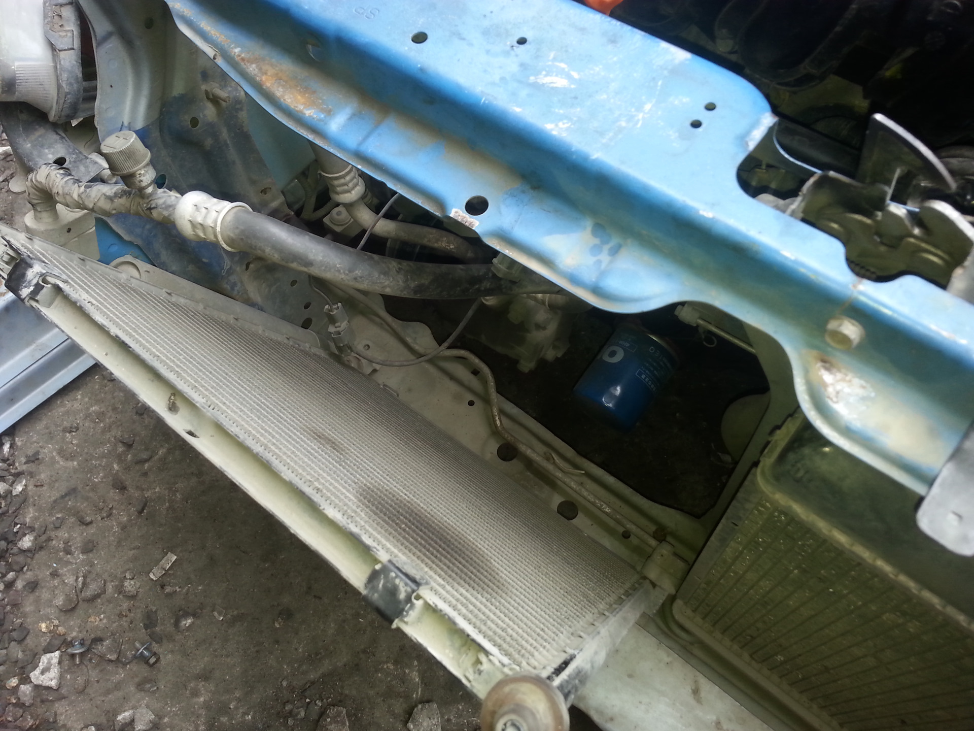 Отъехал фен радиатора кондиционера — Honda Fit (1G), 1,3 л, 2001 года ...