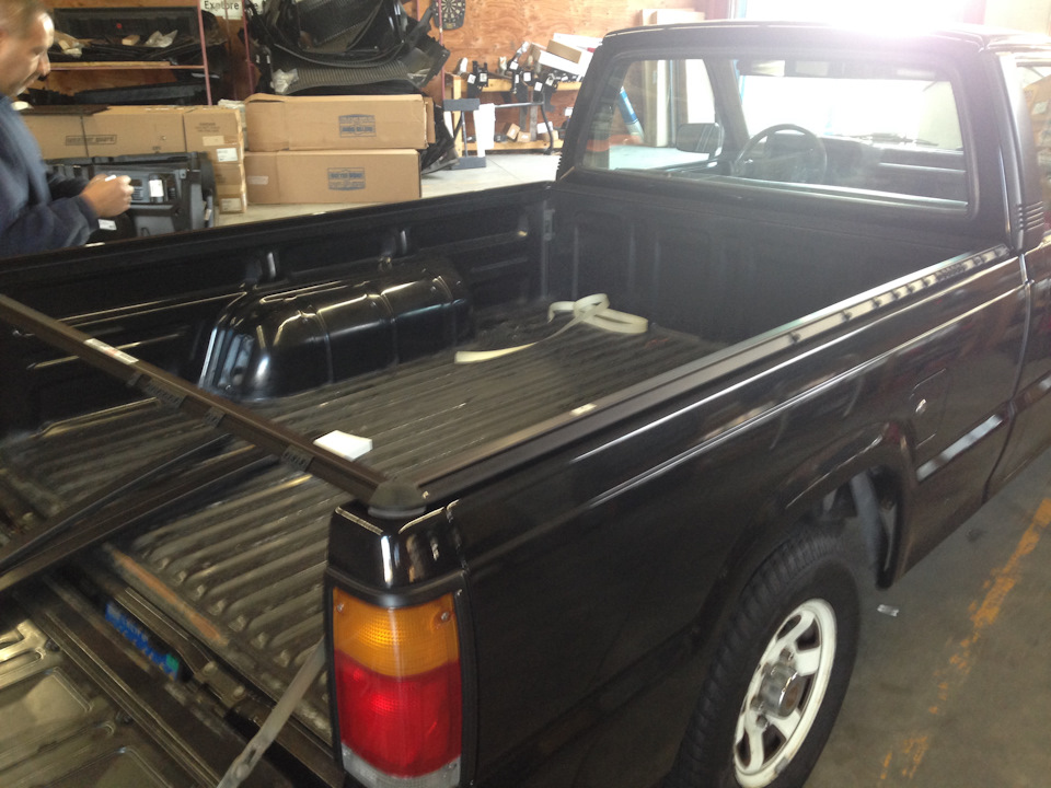 Vinyl Tonneau Cover Mazda B Series 2 0 Liter 1987 Year On Drive2