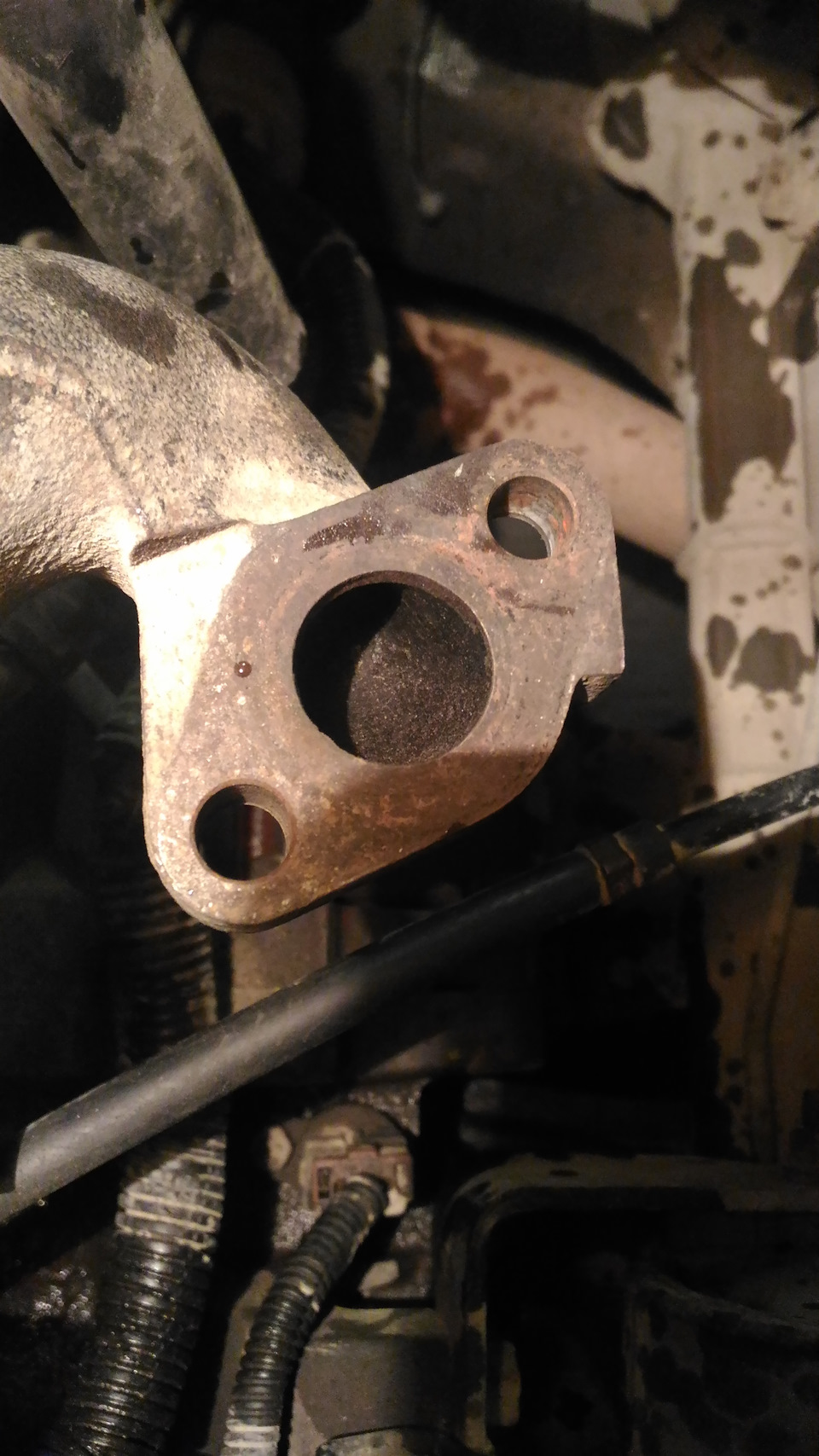 глушим егр и меняем опорный подшипник — Mitsubishi Legnum, 1,8 л, 1997 ...