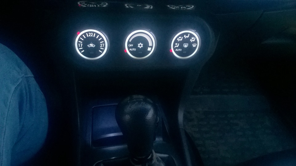 Подсветка климат контроля! — Mitsubishi Lancer X, 1,8 л., 2009 года ...