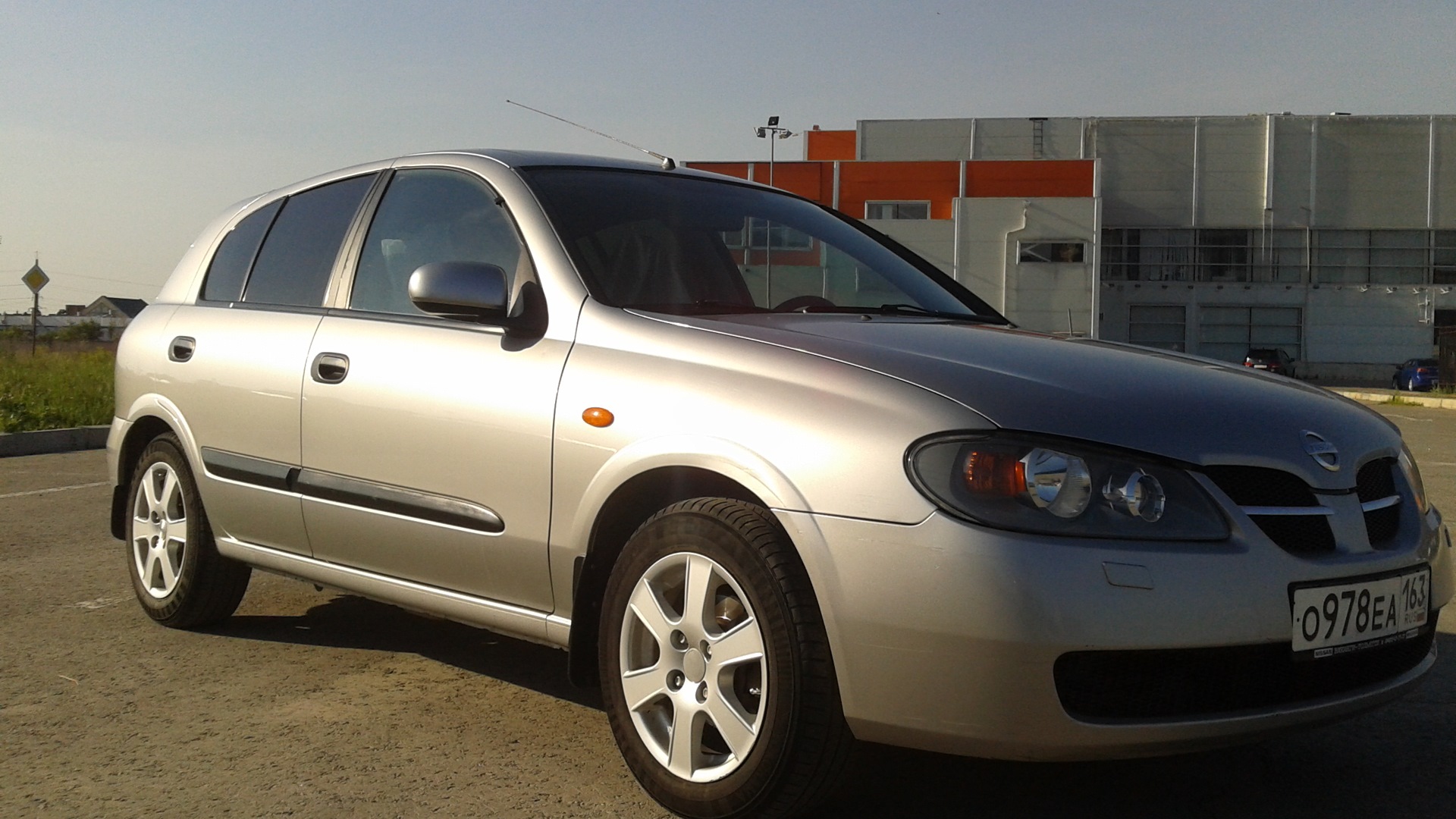 Альмера комфорт. Ниссан Альмера 1.5 комфорт 2005. Ниссан Альмера 1.5 2004. Nissan Almera 1.5 Comfort, 2006 год. Nissan Almera 1.5 2001.