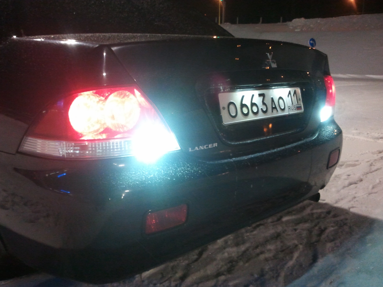 Проблесковые маячки ваз 2114. Задний ход митсубиси лансер. Задний ход митсубиси лансер. Ваз 2114 с мигалками. Задние лампы в lancer 10.