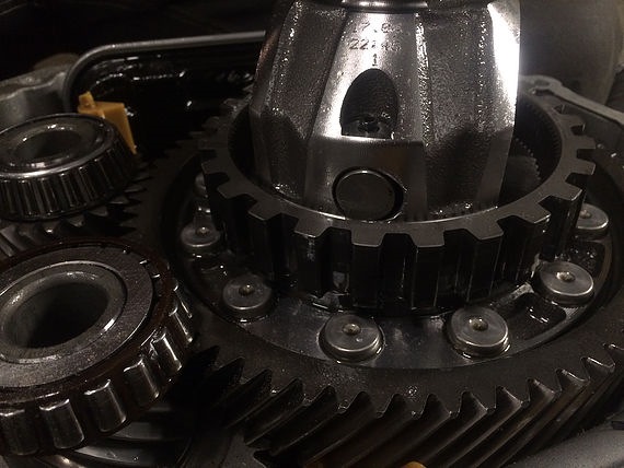 Сателлиты дифференциала vw t6 sdj. Разбит дифференциал. Дифференциал lsu dsg 7. Разбит дифференциал. Дифференциал дсг 6.