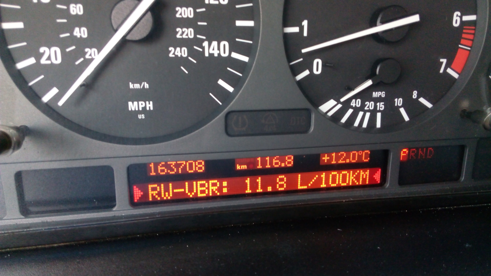 Расход топлива е53. BMW x5 e53 расход топлива. Расход бензина x5 e53 3.0 бензин. Расход топлива БМВ 3. Таймер в борт компьютере 16=9 x5 e53.
