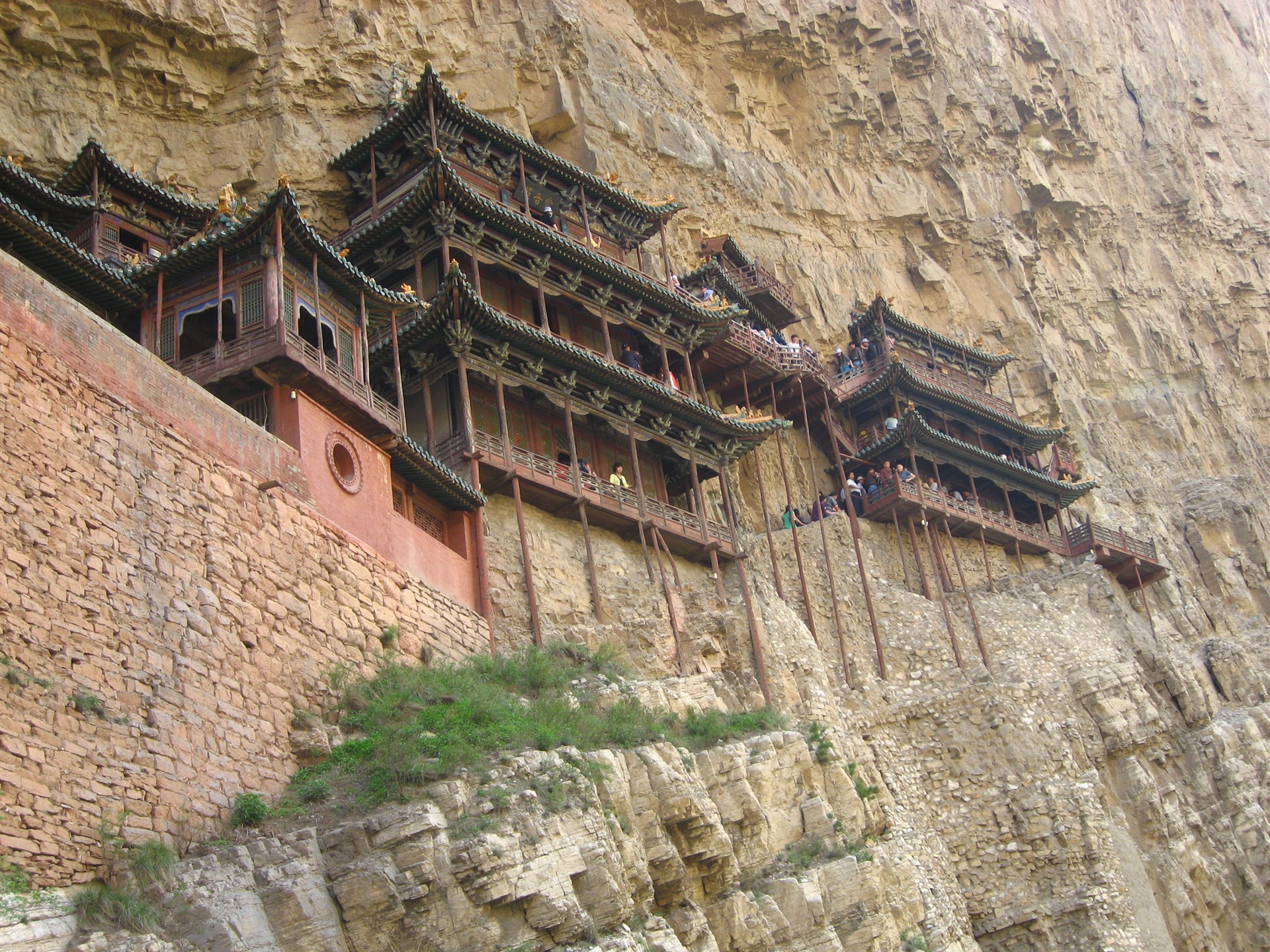 Дома на скалах китай