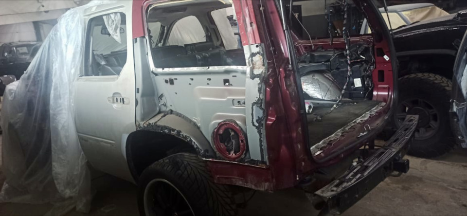 Внутри не чего не сгнило, это уже хорошо — Cadillac Escalade (3G)