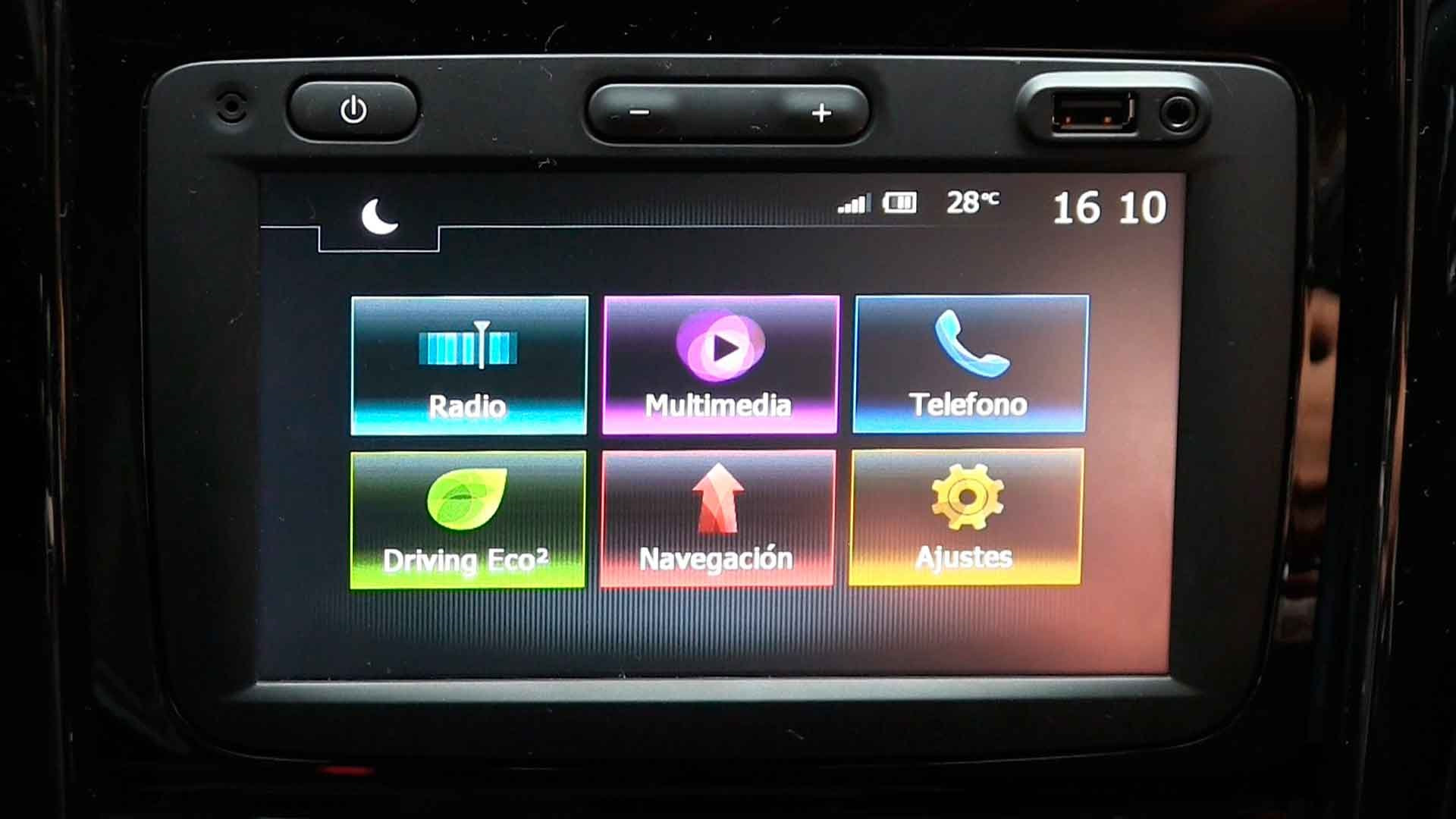 Медиа нав эволюшн. Автомагнитола Renault Media nav Evolution. Магнитола Дастер Media nav. Штатная магнитола Медиа нав Рено. Штатная магнитола Рено Дастер Media nav.