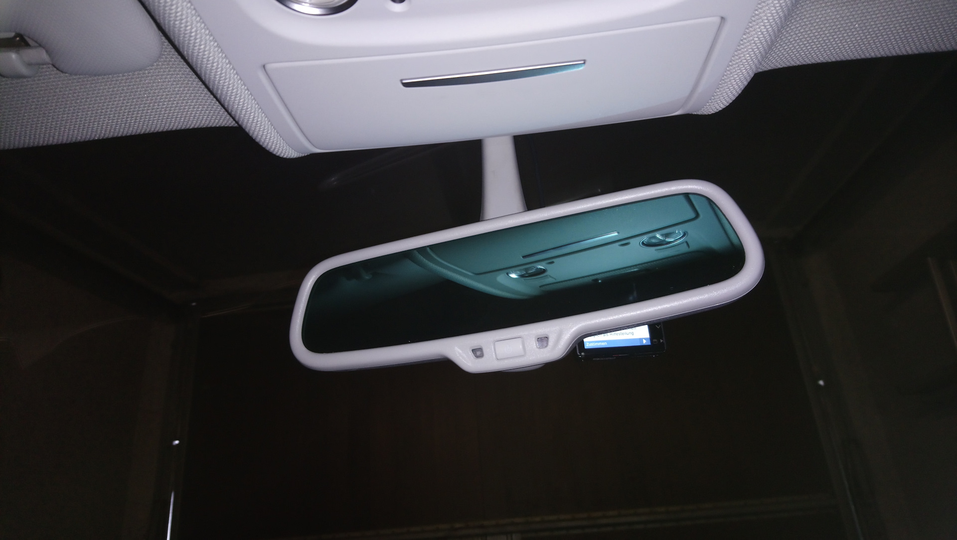 Установил салонное зеркало с автозатемнением — Audi A4 Avant (B8), 1,8 ...