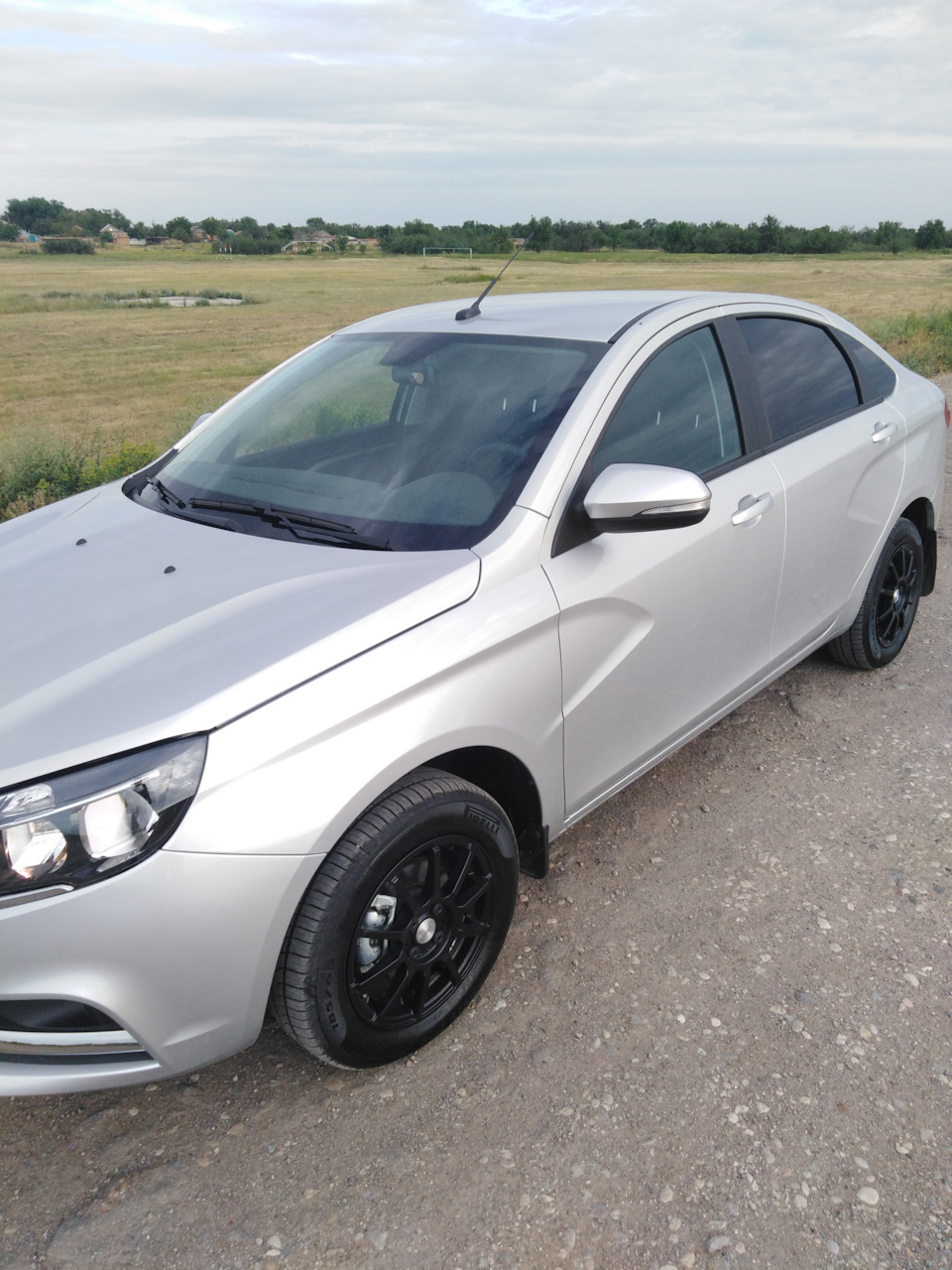 Новые тапочки на ласточку — Lada Vesta, 1,6 л, 2020 года | колёсные диски |  DRIVE2