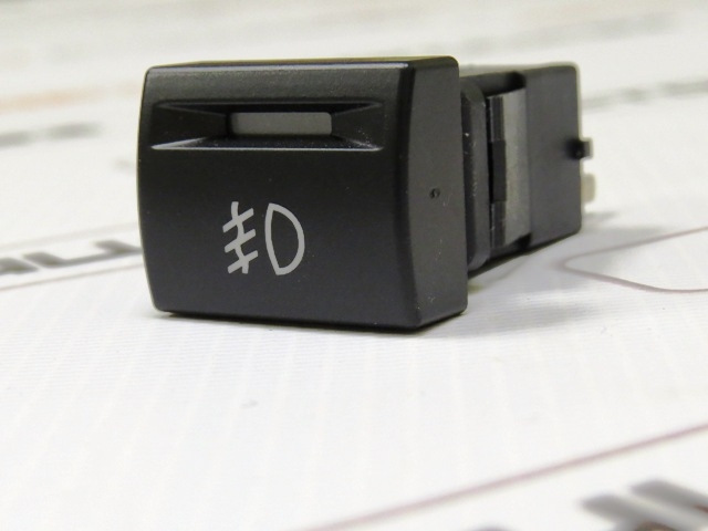 Кнопка включения противотуманных фар Калина-1117-1118-19 (753.3710-07.01А)