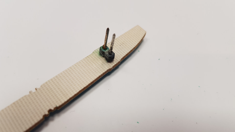 Зелень на контактах. — Audi A6 Avant (C6)