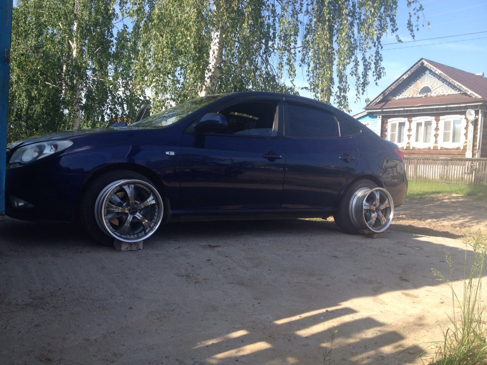 Хах примерка тапочек😏 — Hyundai Elantra (4G), 1,6 л, 2007 года ...