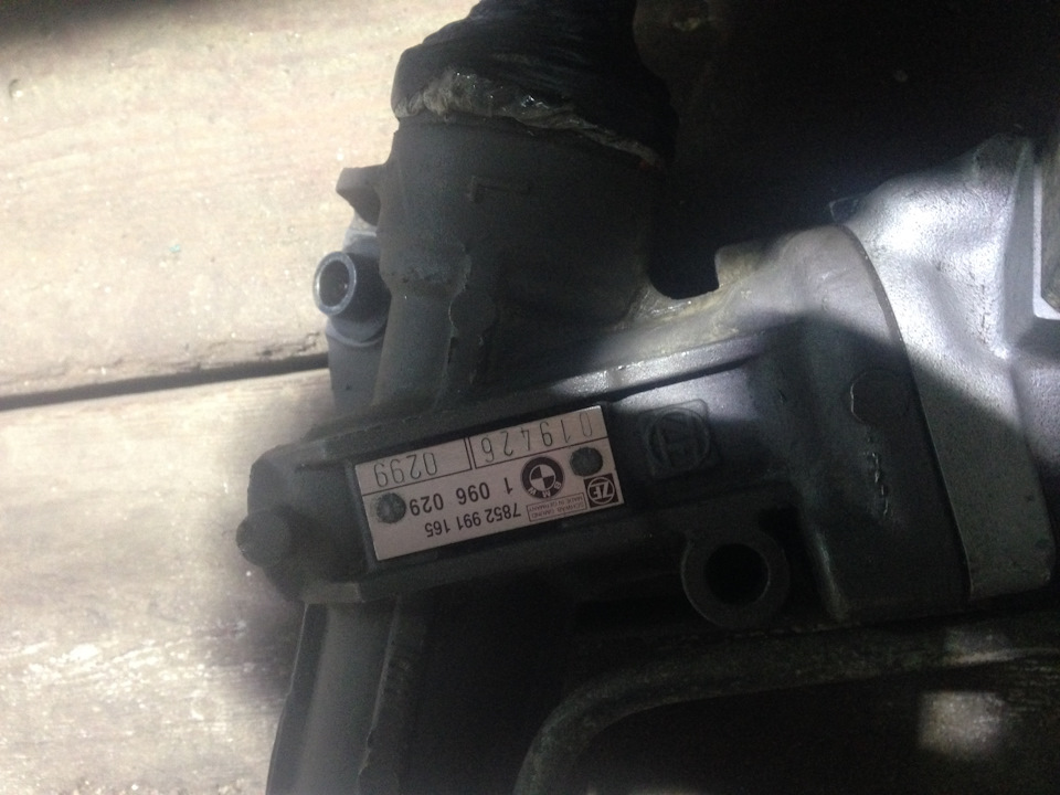 Сервотроник е39. Сервотроник БМВ е39. Клапан сервотроника BMW e39. Датчик сервотроника сопротивление е39. Фишка на сервотроник Туарег 1.