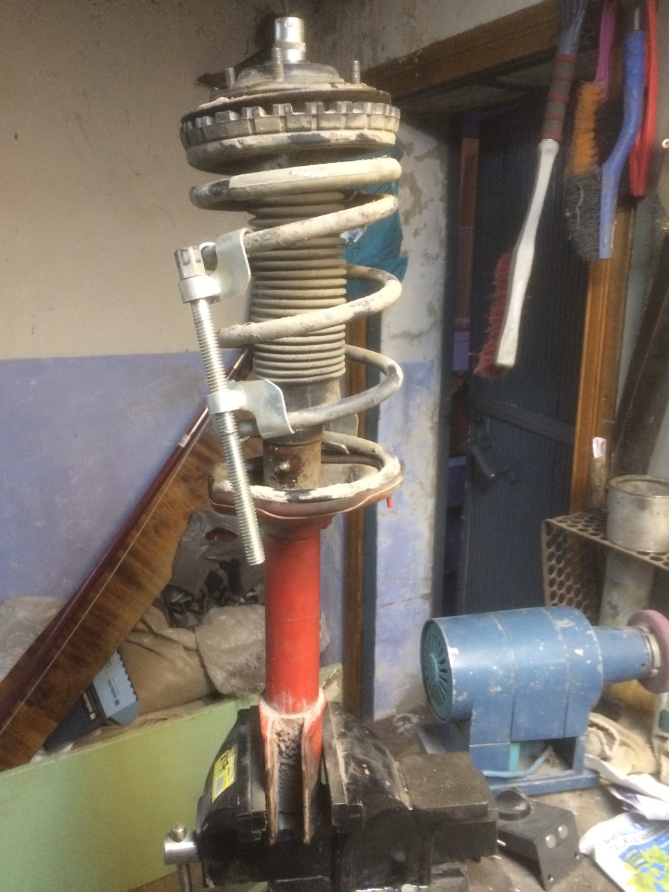 воздушный фильтр, замена опорников, тавотницы в стойки, жижа гур ...