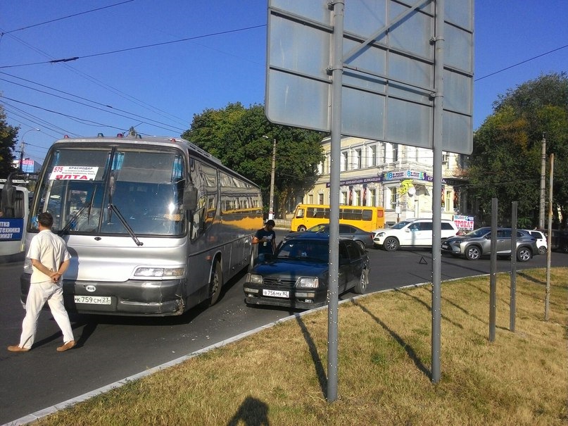 Выборг лазаревка автобус. 115 Автобус Ялта. Маршрут 115 Ялта. Краснодар Ялтинская. Краснодар Ялта.