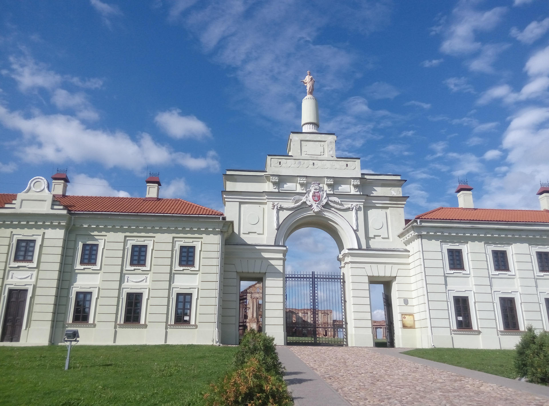 Фото замок сапегов в ружанах