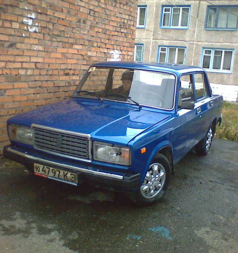 Lada 2107 синий