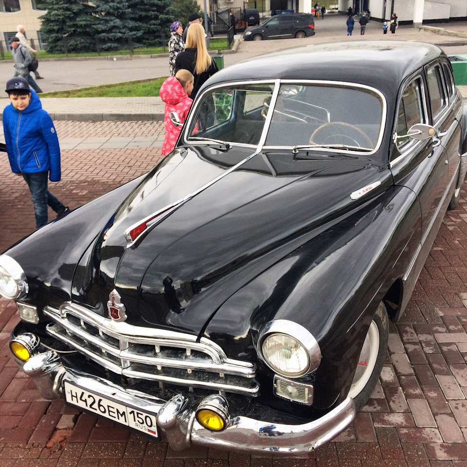 Выставка ретро и современных авто в Зеленограде 24.09.2016. — Toyota Camry  (XV50), 2,5 л, 2012 года | встреча | DRIVE2