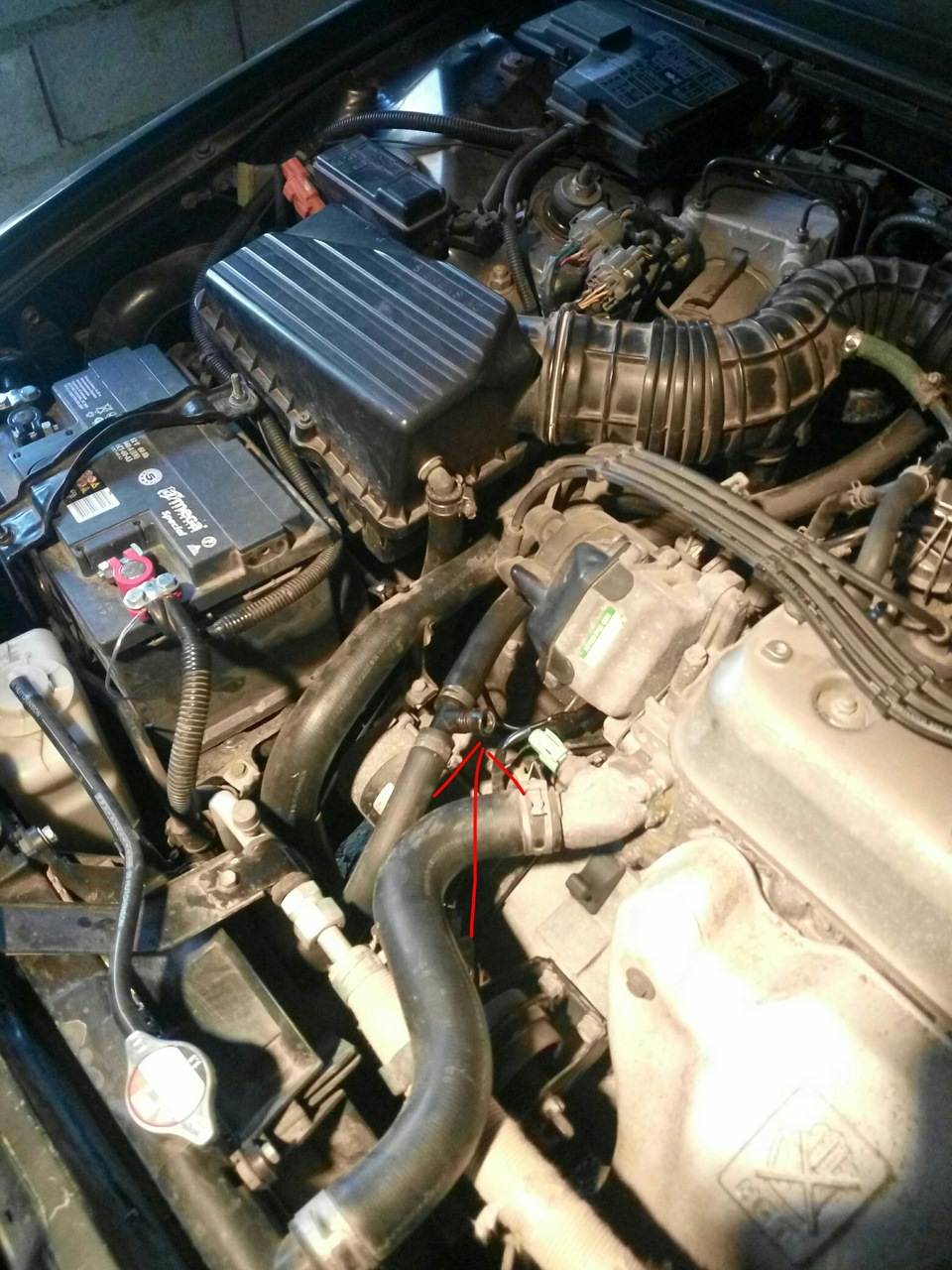 Обороты при нажатии на тормоз — Honda Accord (5G), 1,8 л, 1998 года ...