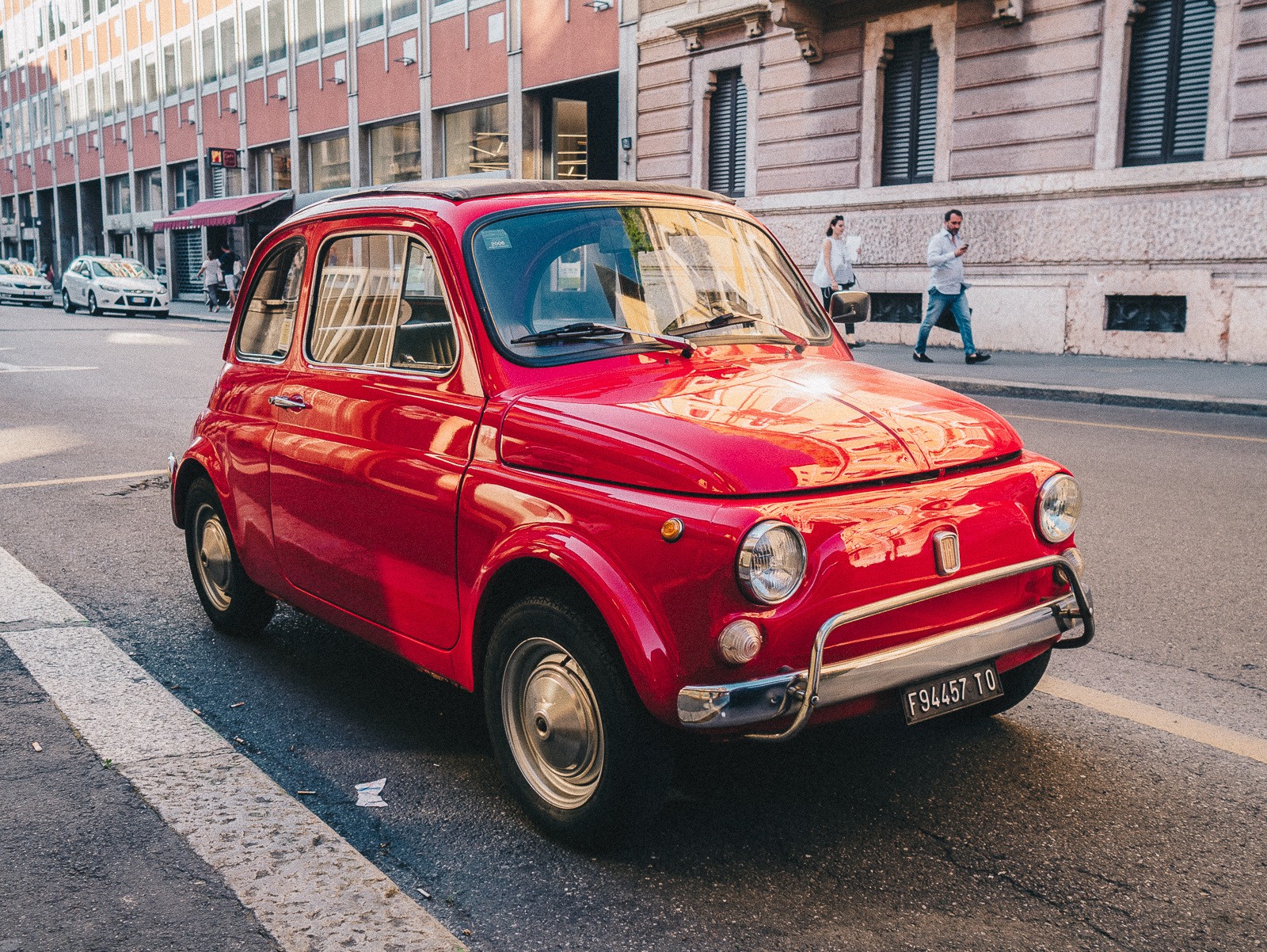 Итальянский 4 буквы. Итальянские мини автомобили. Маленькие машинки в Италии. Малолитражки Италии. Итальянские авто 2021.
