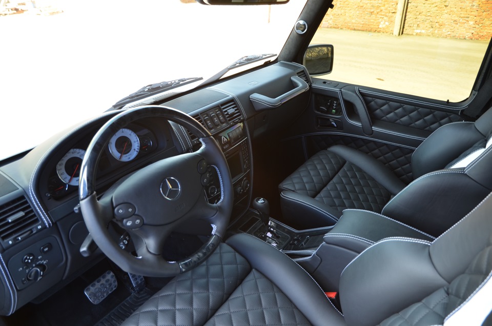 Гелик 2004. Mercedes g55 AMG салон. Mercedes g class 55 AMG салон.