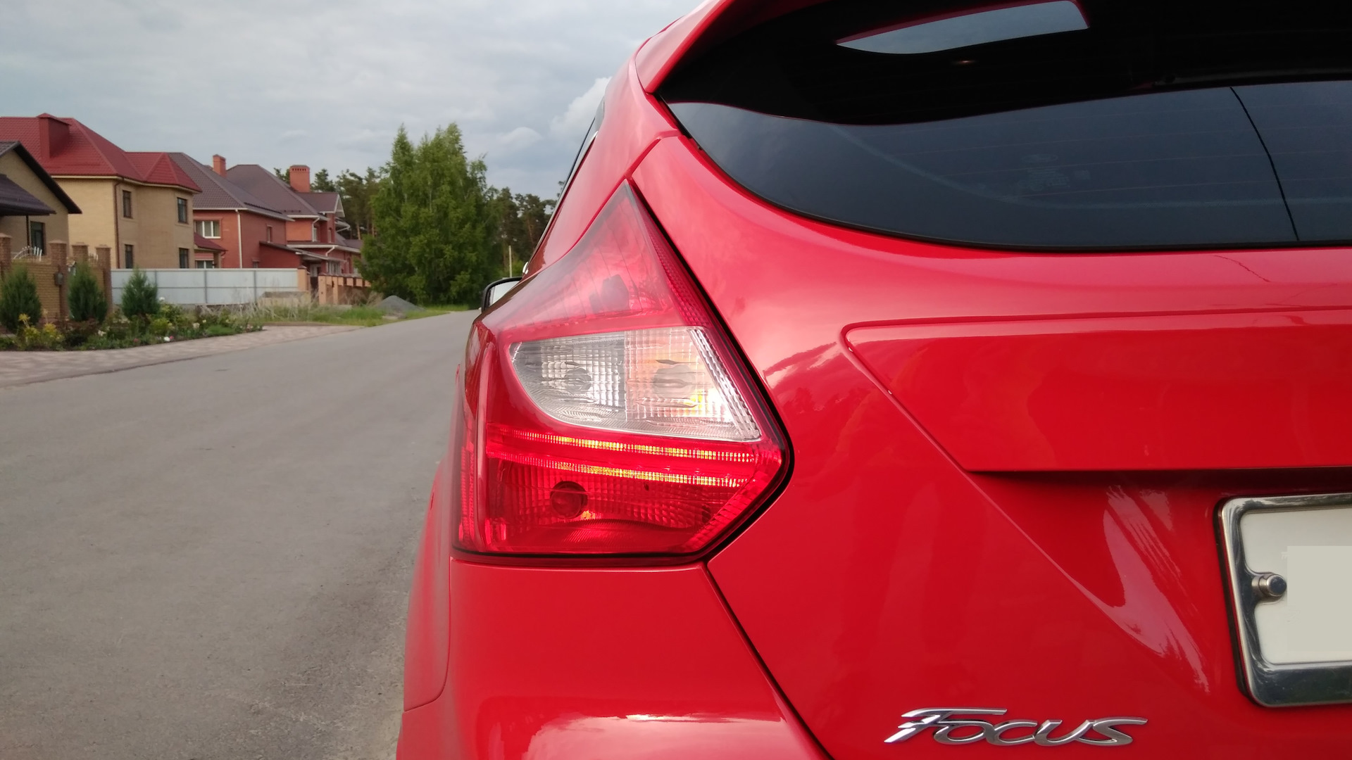 Ford Focus III Hatchback 1.6 бензиновый 2012 | ****Красная машина**** на  DRIVE2