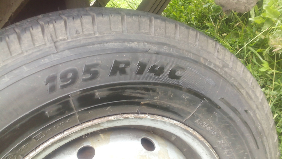 Все ему любимому… — Ford Transit (5G), 2,5 л, 1997 года | шины | DRIVE2