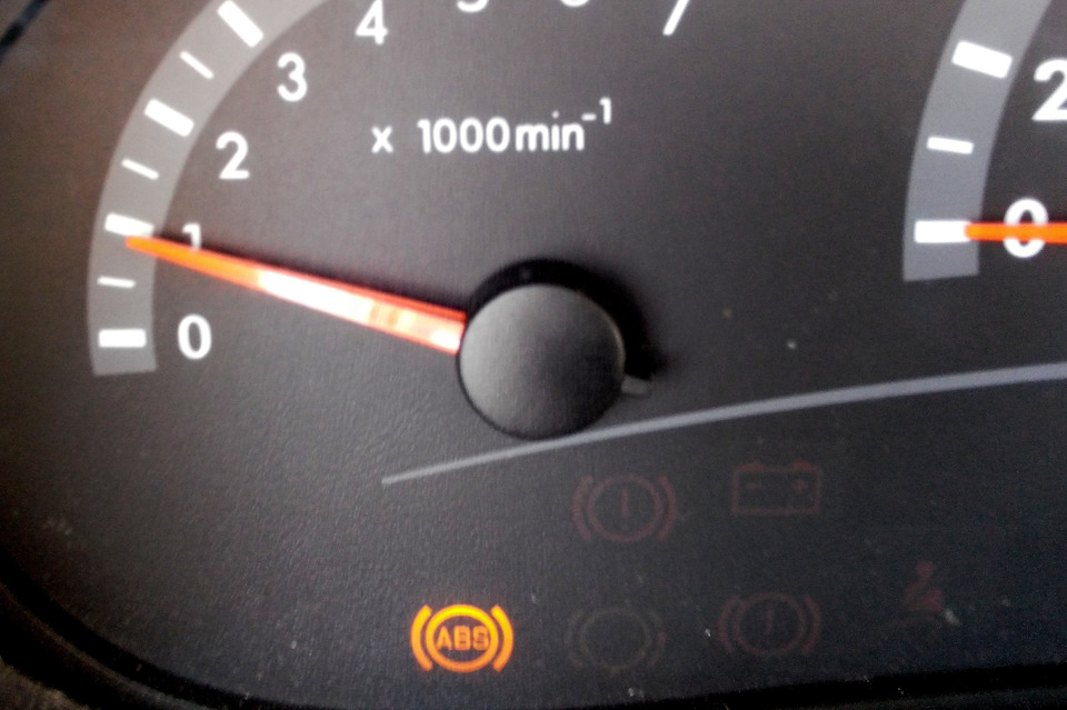 АБС ЁКЛМН + прошивка мозгов — Lada Калина хэтчбек, 1,4 л, 2008 года ...