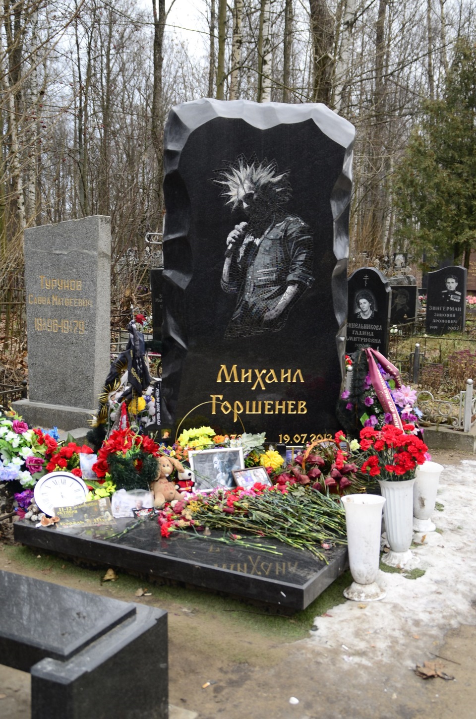 Могила Сергея Бодрова