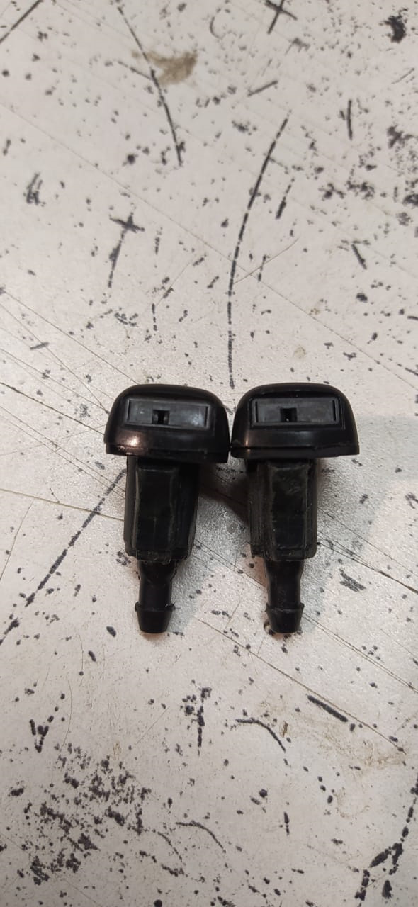 Установка веерных форсунок омывателя лобового стекла на Ниссан Патрол ...