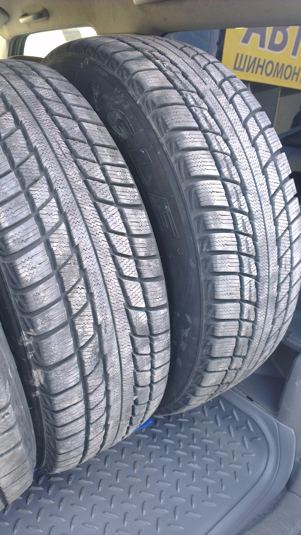 продам шины TRIANGLE TR777 235/70 R16 зима — Suzuki Jimny (1G), 0,7 л ...