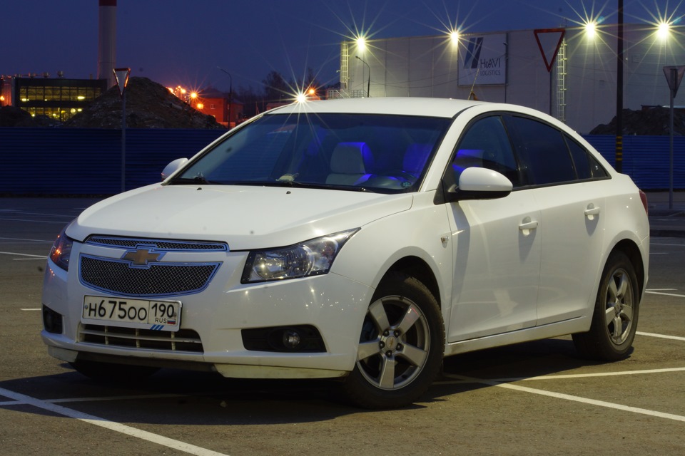 Cruze 12. Шевроле Круз лс. Шевроле Круз 12 года. Шевроле Круз белая вид спереди.