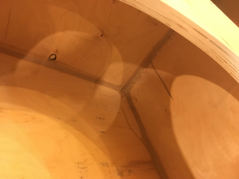 Вид изнутри, клеил на жидкие гвозди — Lada Granta Sport