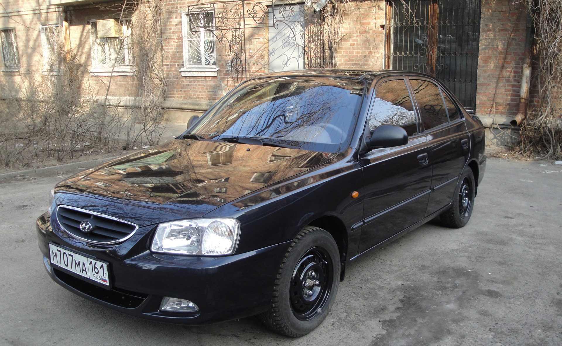 Ростов- на- Дону- зона боевых действий — Hyundai Accent (2G), 1,5 л, 2010  года | другое | DRIVE2