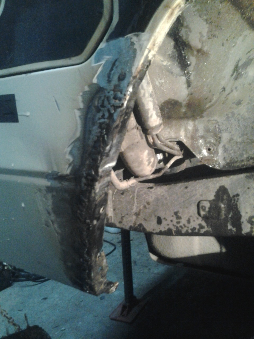 Сгнил подкрылок ока. Переварка 2112 драйв 2. Арка заднего колеса внутренняя шевроле ланос. Сгнил подкрылок. Сгнил подкрылок.