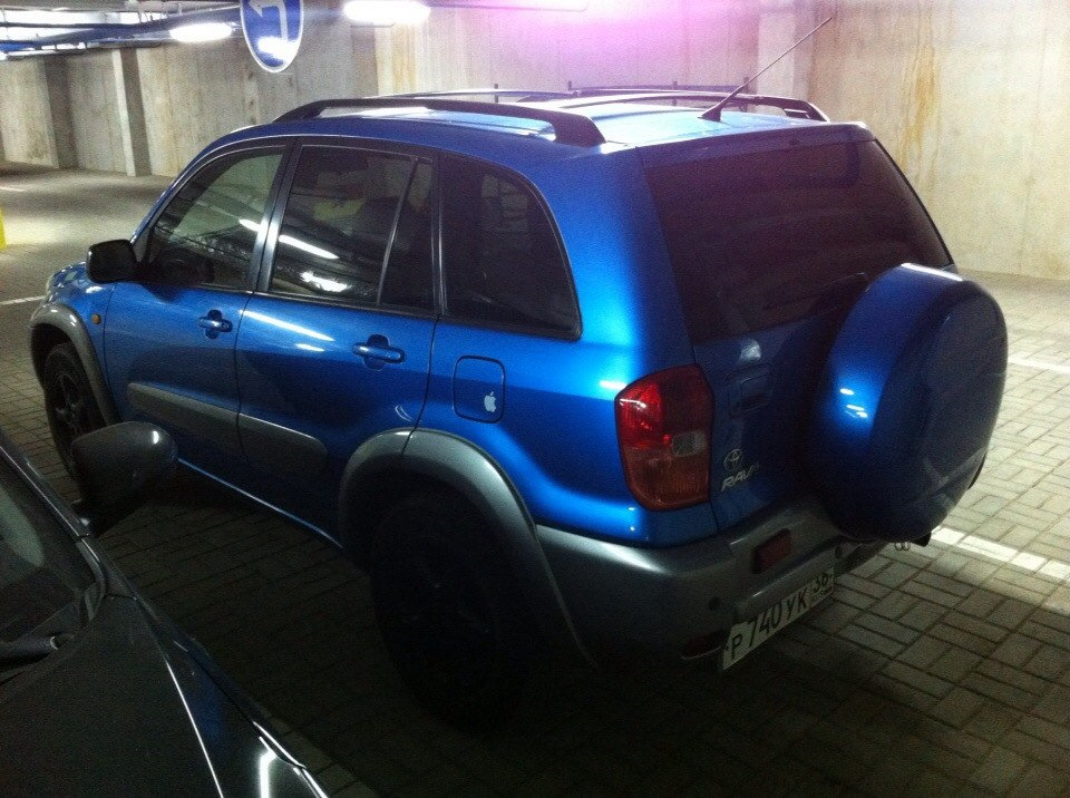 Фото в бортжурнале Toyota RAV4 (II)