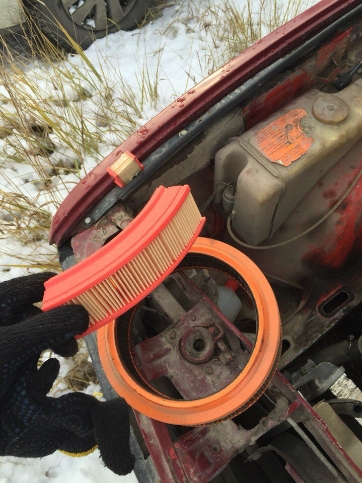 замена свечей, воздушного фильтра, брони проводов. — BMW 5 series (E28 ...