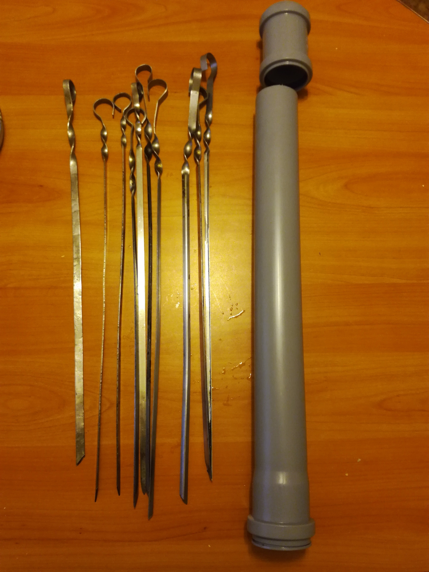 Тубус для шампуров из трубы. Колчан для шампуров. Чехол для шампуров из трубы канализационной. Приспособление для хранения шампуров. Шампур из трубы.