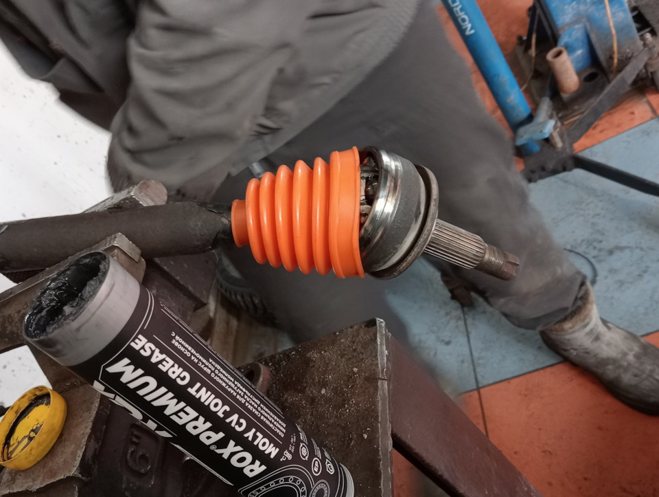 Фото в бортжурнале Toyota Corolla (140/150)