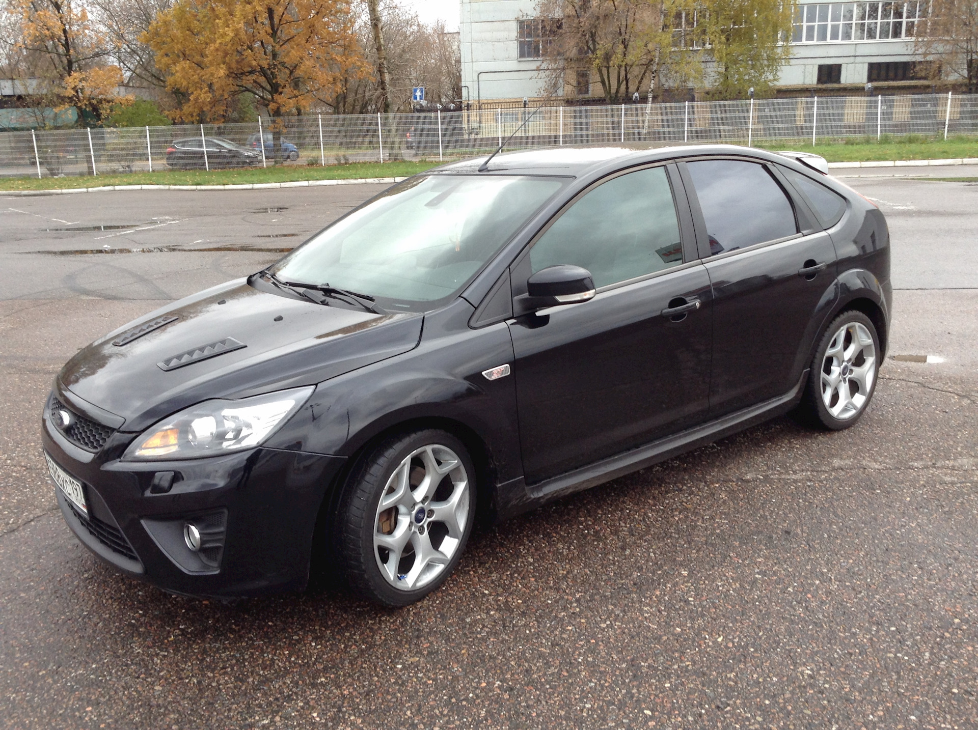 Форд 2 2008 года. Ford Focus 2 St Black. Форд фокус хэтчбек черный 2008. Focus 2 St черный. Форд фокус 3 2008 г.