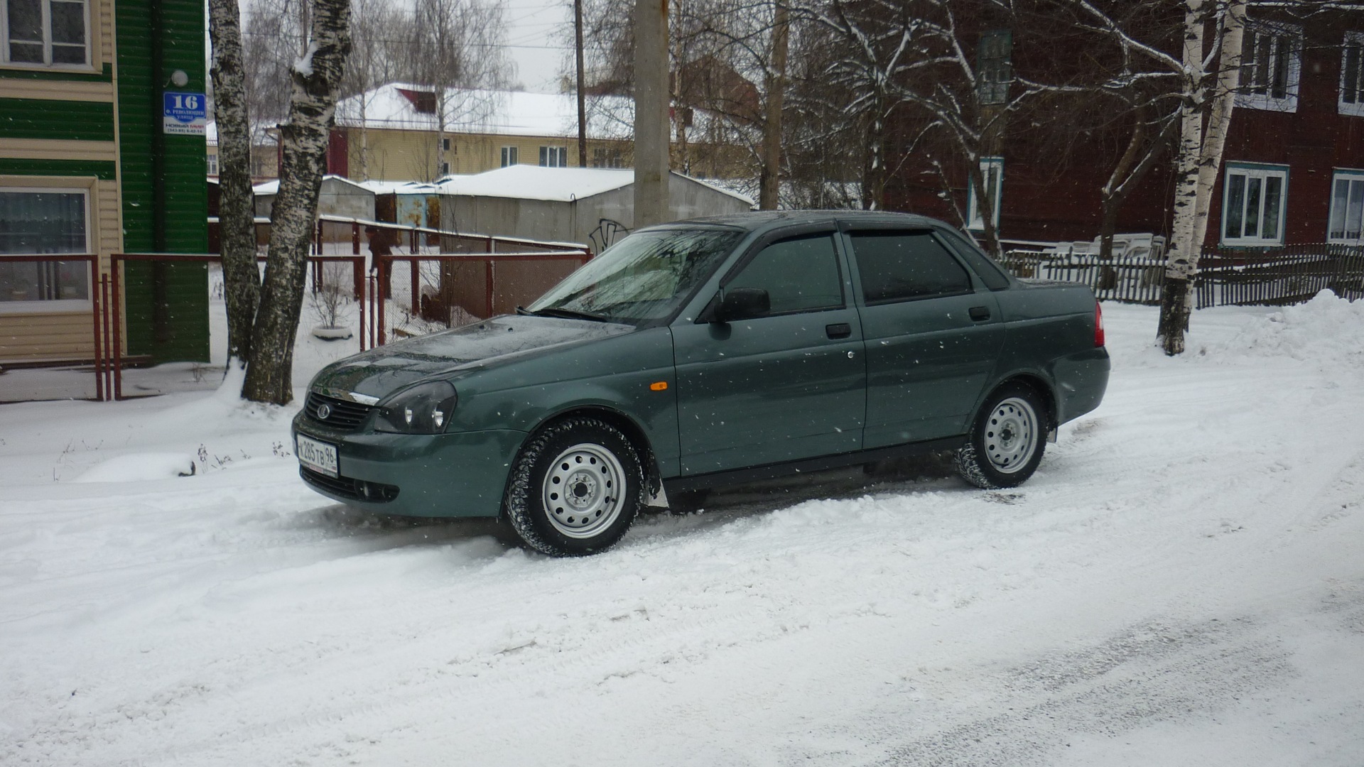 Lada Приора седан 1.6 бензиновый 2009 | 