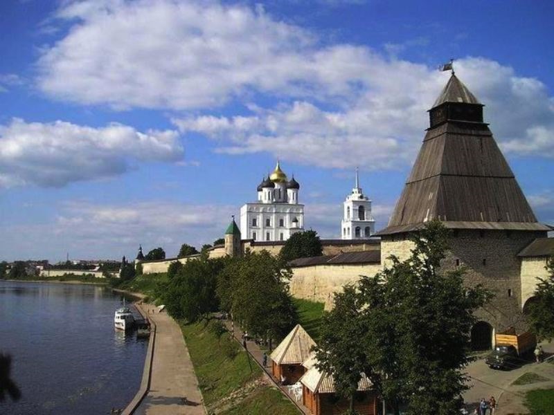 Новгород и Псков. Псков экскурсии по городу. Псков или Великий Новгород красивее..