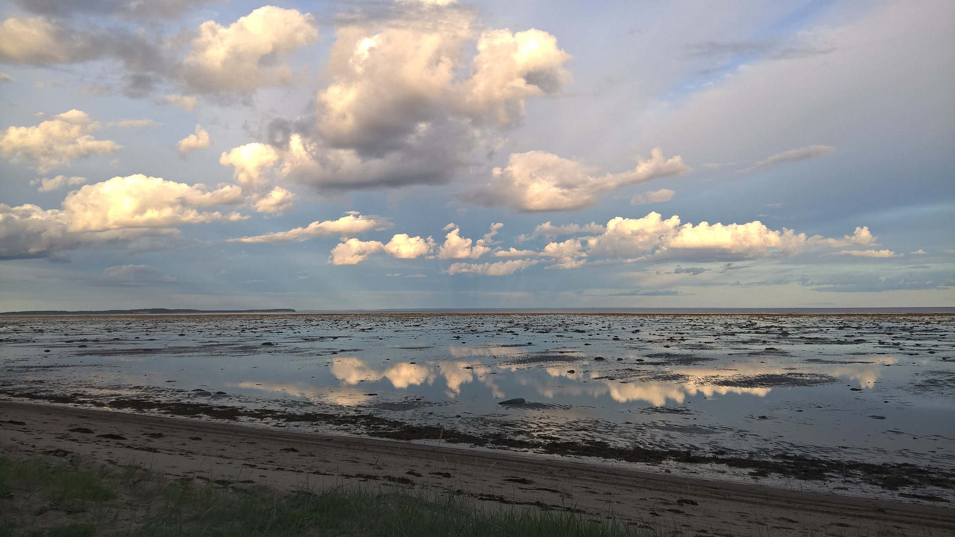 Весенний отлив. Пурнема белое море. Отлив на белом море. Отлив Онега. Пурнема море.