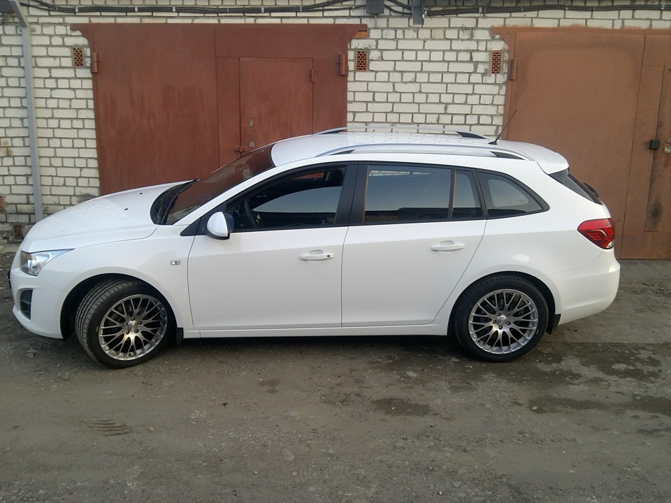 chevrolet cruze универсал r18