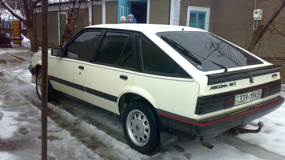 Opel Ascona 1 8