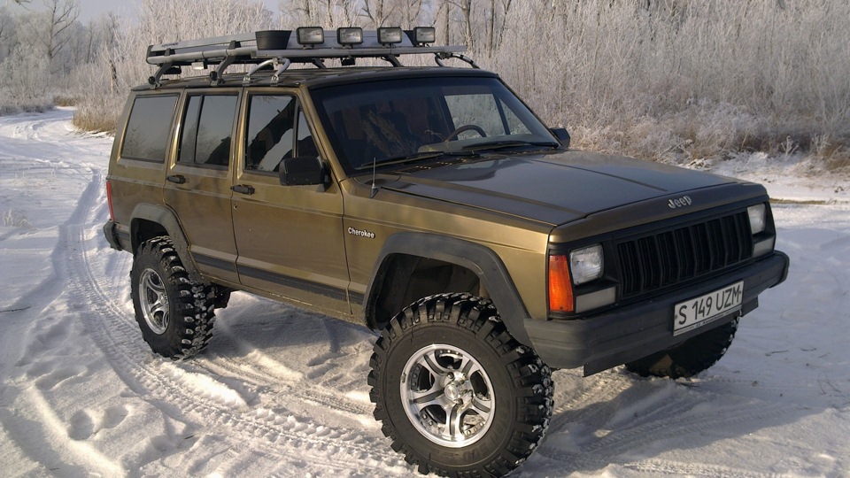 Jeep Чероки сафари