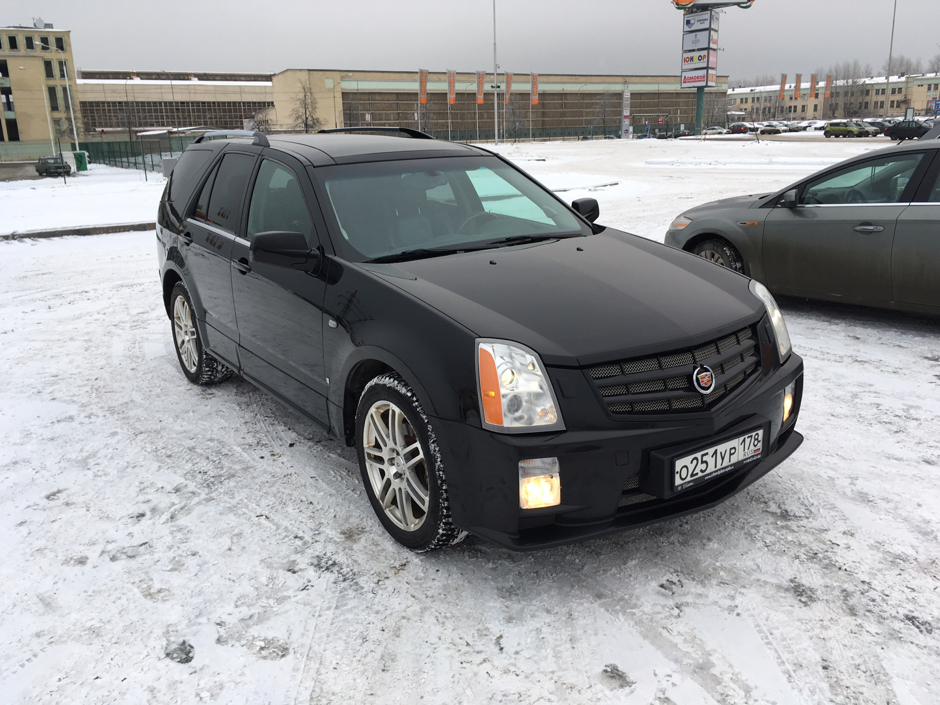 Cadillac srx 1 фото